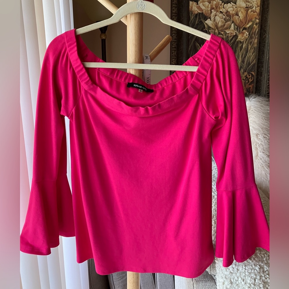 Sugar Lips off the shoulder top sz M